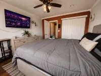 Lovely 2Br Condo Wfh Heart of Downtown Pool Access - Condos