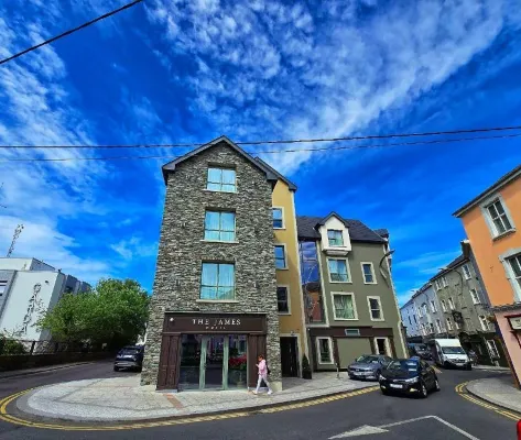 The James Hotel - 4-Star