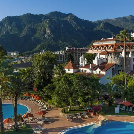 Marti Resort Deluxe Hotel