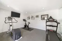 Best Western Plus Santa Barbara - Gym