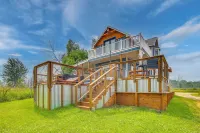 Bayfront Home! Dock, Deck, Hot Tub, & Fire Pit - WiFi