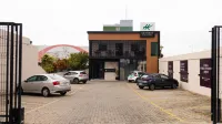 Kennedy Slim Hotel - parking