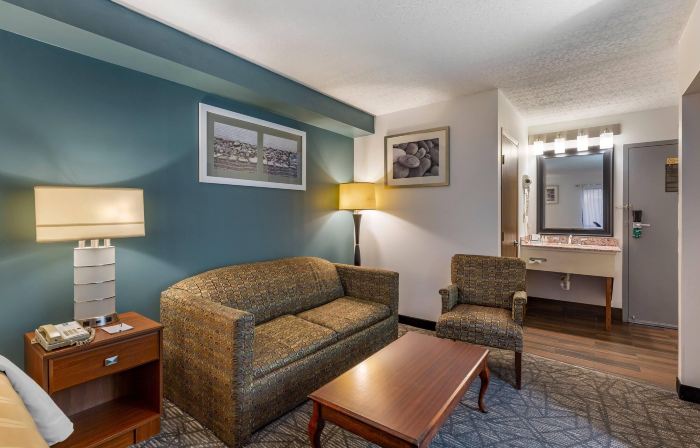 Quality Inn Austintown-Youngstown West