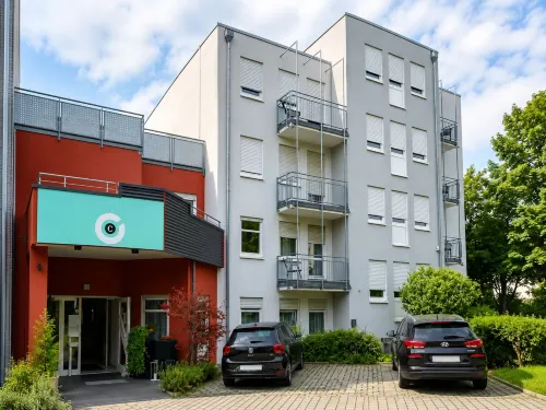 Stuttgart Großbettlingen Hotel by Belvilla - ที่มีที่จอดรถ