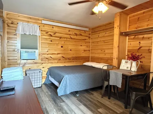 Camping in the beautiful Black Hills! Cabin #3 - Chalets