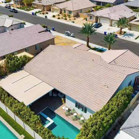 The Encore by Avantstay Pool + Hot Tub + Outdoor Pool Table + Fire Pit Mins to the Polo Fields