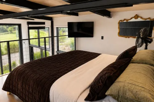 Coastal Calm | Luxe Stay with Views, Bath & Fire. - Apartments