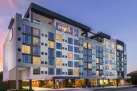 AC Hotel Raleigh Downtown - parking