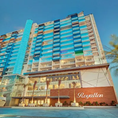 Royalton CHIC Cancun, An Autograph Collection All-Inclusive Resort - Adults Only Hotels near Luxury Avenue