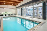 Aloft Vaughan Mills - Pools