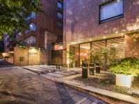 84 DC Bogotá Hotels near تسونا تي