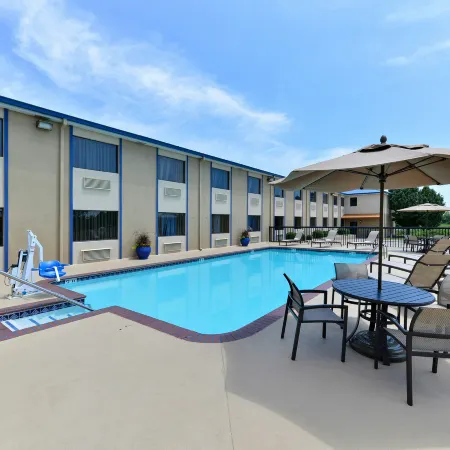 Baymont by Wyndham Ardmore I-35
