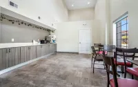 Red Roof Inn Baytown - صديق للحيوانات الاليفة
