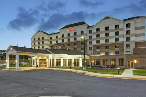 Hilton Garden Inn Woodbridge - Pool