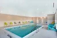 Home2 Suites by Hilton Raleigh Durham Airport RTP - Swimmingpools