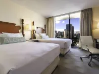 Ohia Waikiki Studio Suites Hotels near شاطئ كوينز سيرف