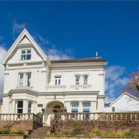 James' Place at Brynawel