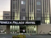 Hotel Veneza - مسبح