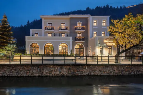 Mountain Pine Luxury Suites - 2-Star
