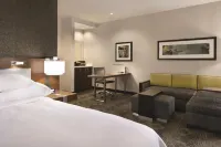 Embassy Suites by Hilton Pittsburgh Downtown - Bãi đậu xe