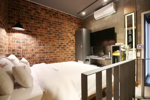 Jecheon Case Hotel