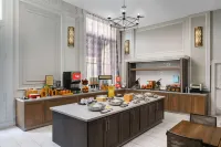 Hampton Inn & Suites Baltimore-Inner Harbor - breakfast
