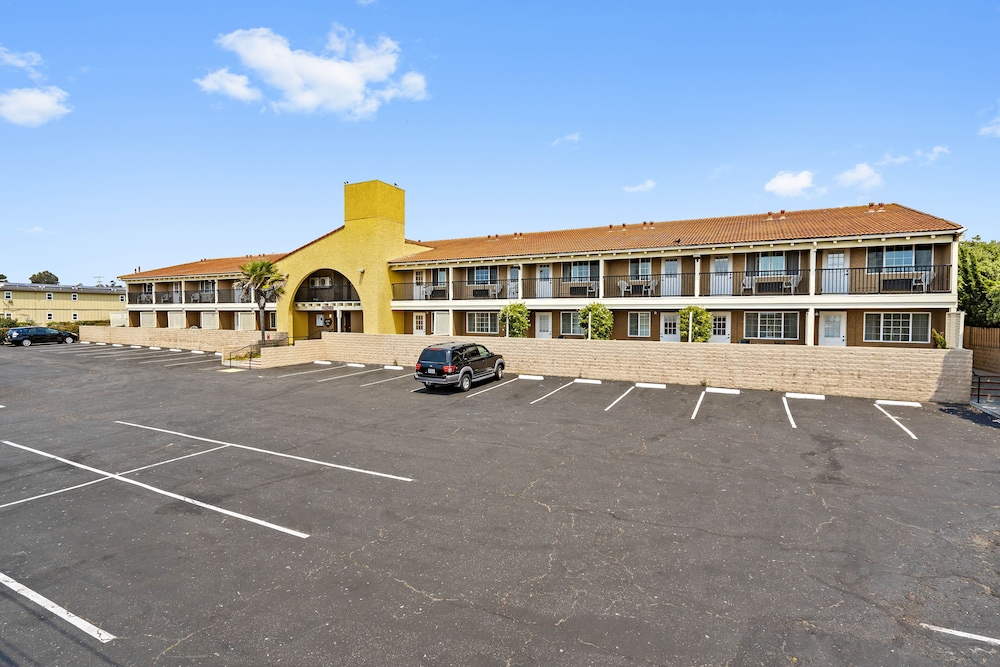 Days Inn by Wyndham San Simeon