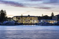 Pier 21 Riverside Apartment Hotel Hotels near FOMO FREO