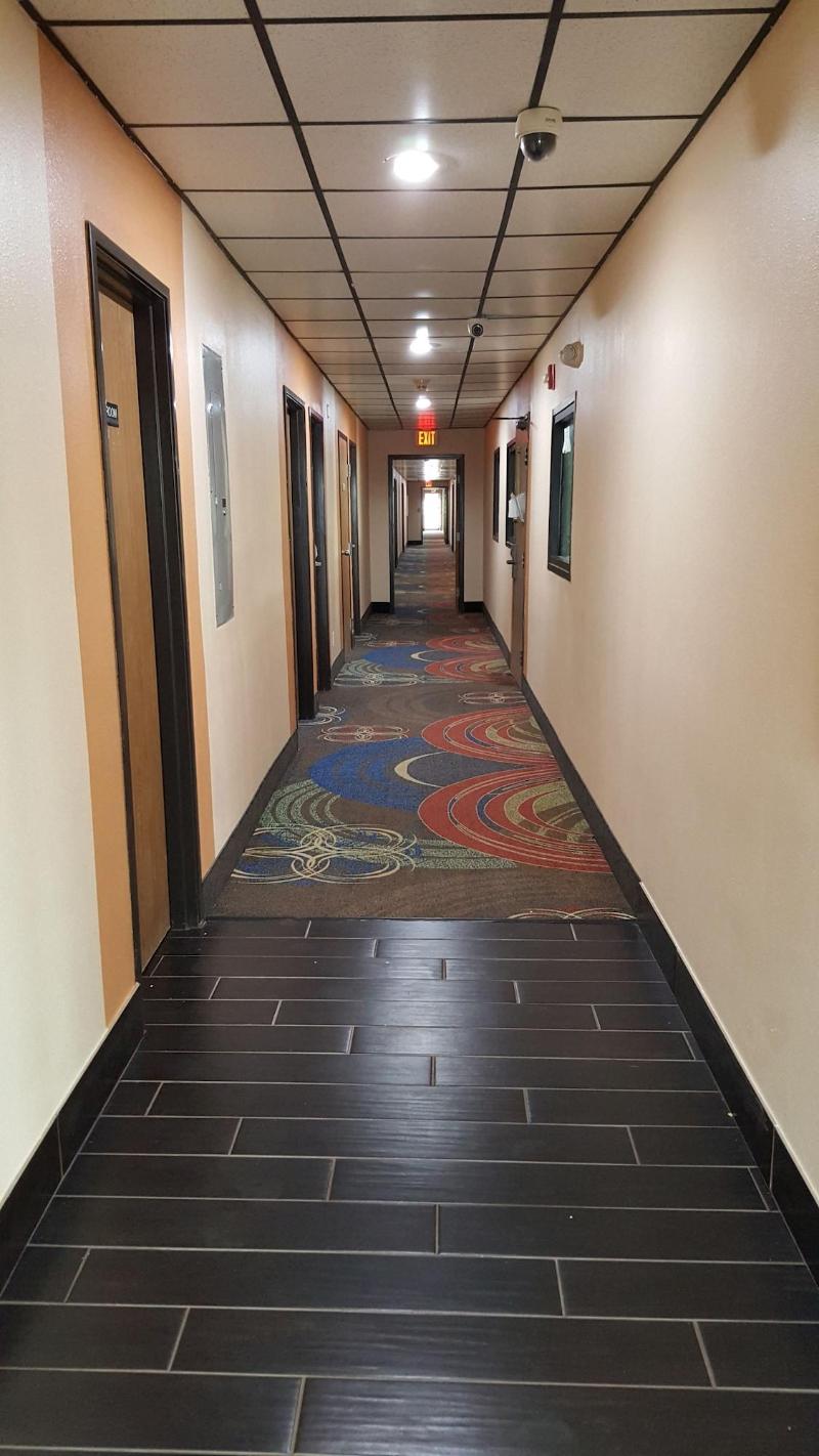 Americas Best Value Inn & Suites Harrisonville