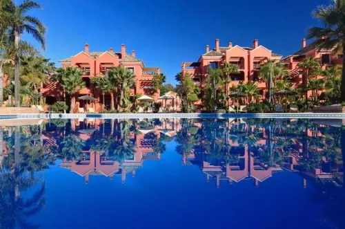 Vasari Resort - Private Pools