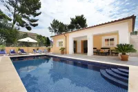 Holiday House for 8 Persons, with Swimming Pool, Near the Beach
