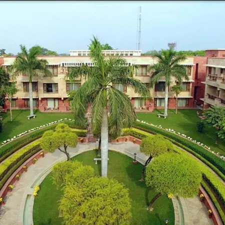 Jaypee Palace Hotel