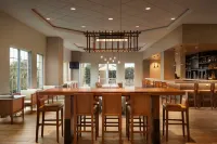 Embassy Suites by Hilton Monterey Bay Seaside - bar