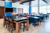 Holiday Inn Express & Suites ELKO by IHG - فطور