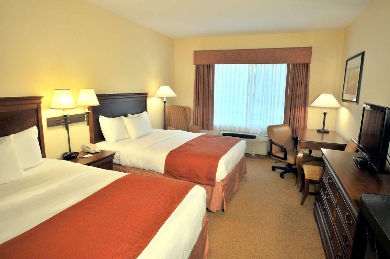 Country Inn & Suites by Radisson, Lake George (Queensbury), NY