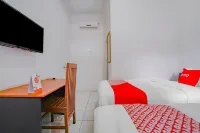 OYO 90086 Pondok Tasyiq Guest House Syariah Hotels in Singaparna