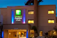 Holiday Inn Express & Suites Woodland Hills Hotels near PostNet