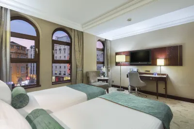 Crowne Plaza Istanbul - Old City Các khách sạn ở Laleli