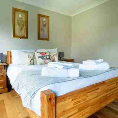 The Farmhouse at Fincham Rooms