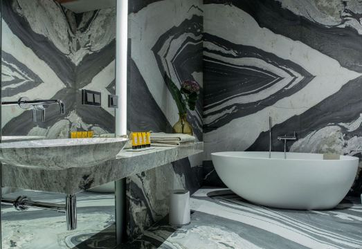 1. 호텔 바르샤바..