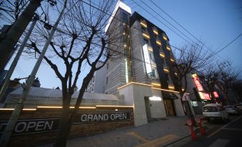 Cheongju Central (Central Hotel)