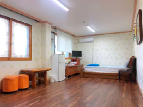 Wanju Daedunsan Mountain Hotels near Daedunsan Provincial Park