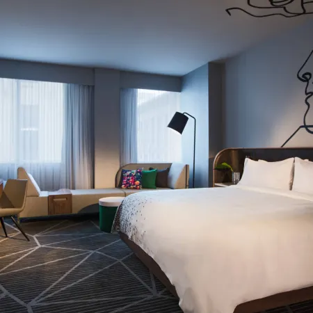 Renaissance Montreal Downtown Hotel