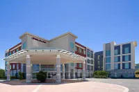 Hampton Inn & Suites - Gilroy, CA