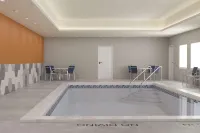 La Quinta Inn & Suites by Wyndham Maricopa - Copper Sky - Pools