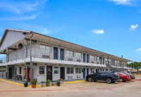 Knights Inn North Richland Hills Hotels in Tarrant County