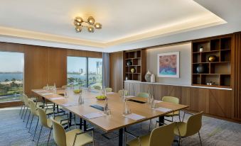 DoubleTree by Hilton Sharjah Waterfront Hotel & Residences