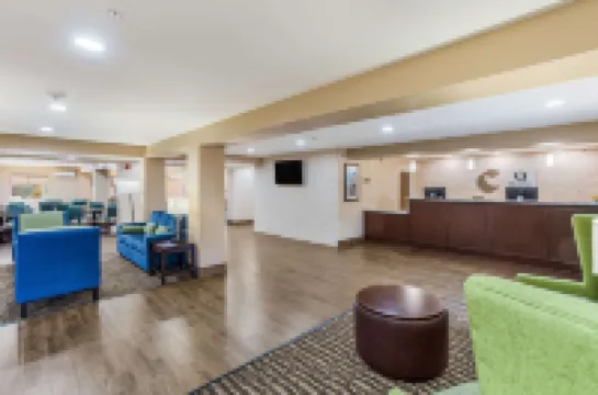 Quality Inn Hotels in Kanawha County