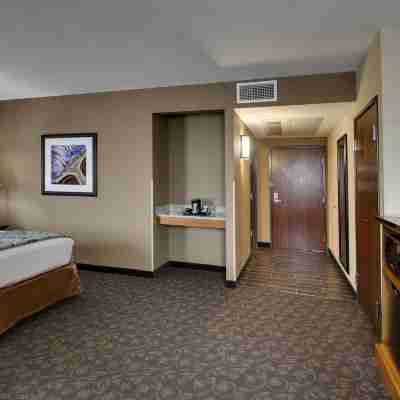 Drury Plaza Hotel Broadview Wichita Rooms