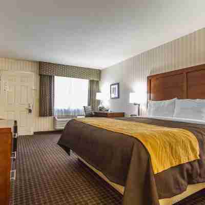 Quality Inn Half Moon Bay - Miramar Beach Rooms